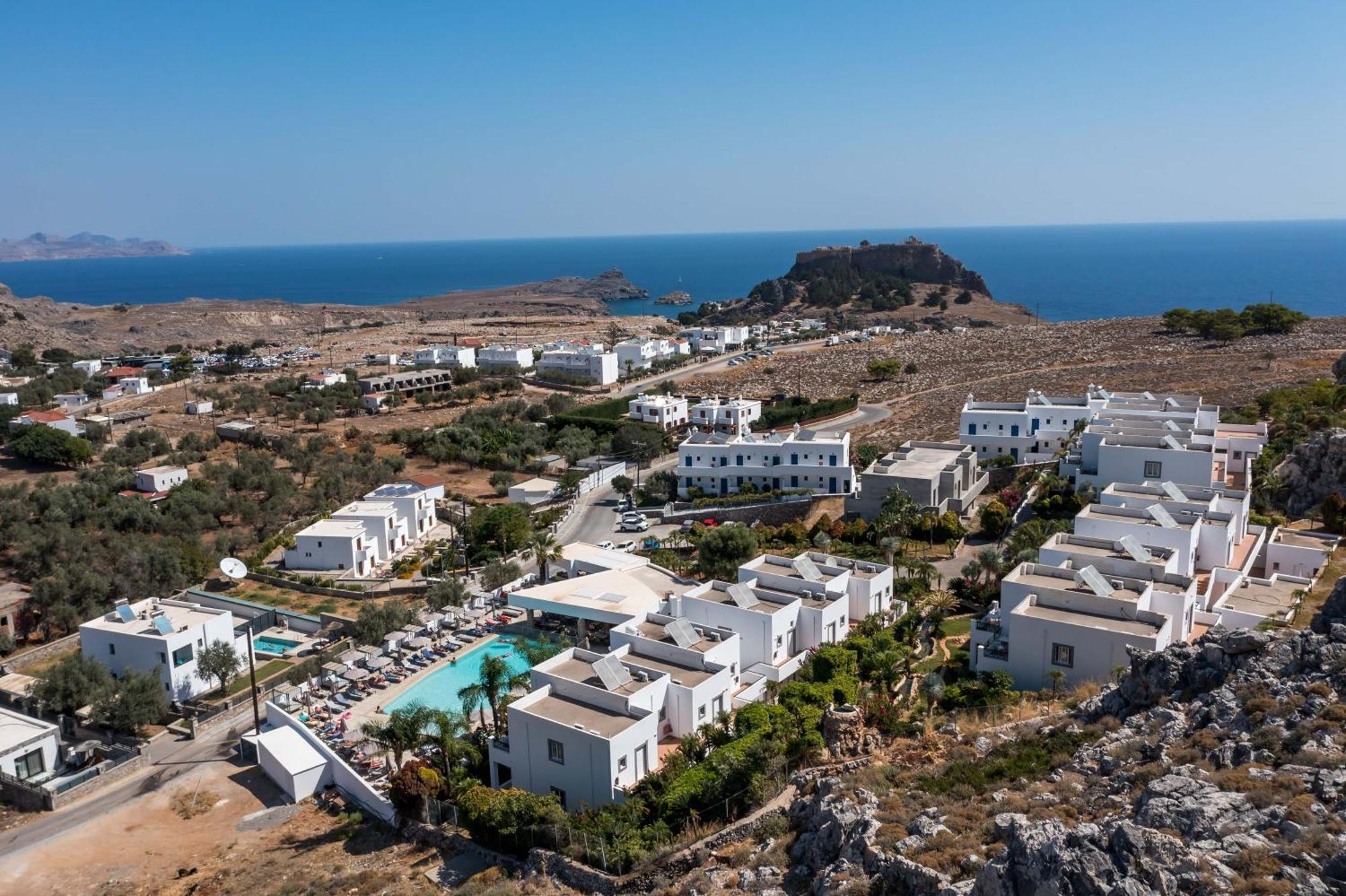 Lambis & Aparthotel Líndos