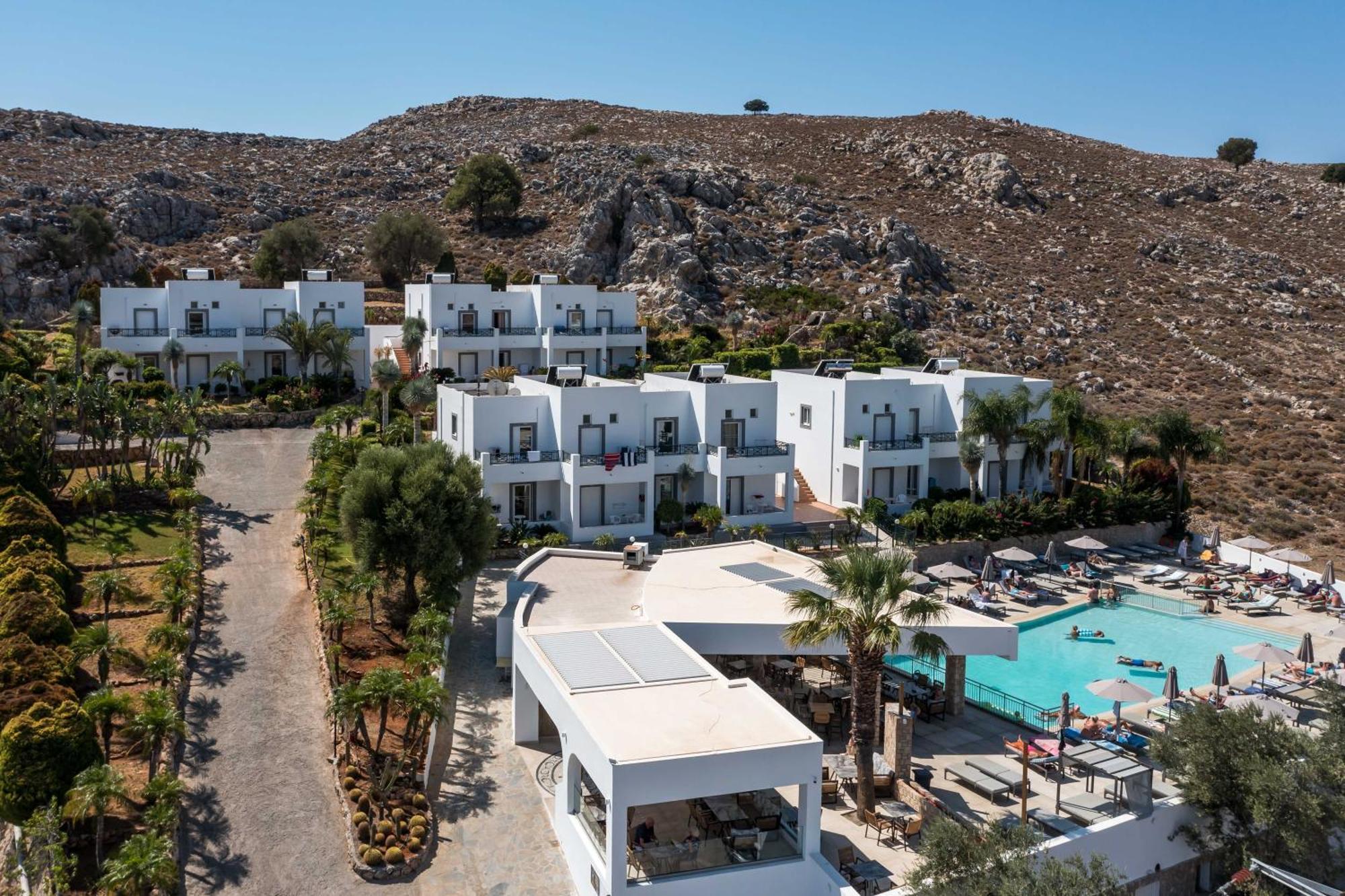 Lambis & Aparthotel 3*