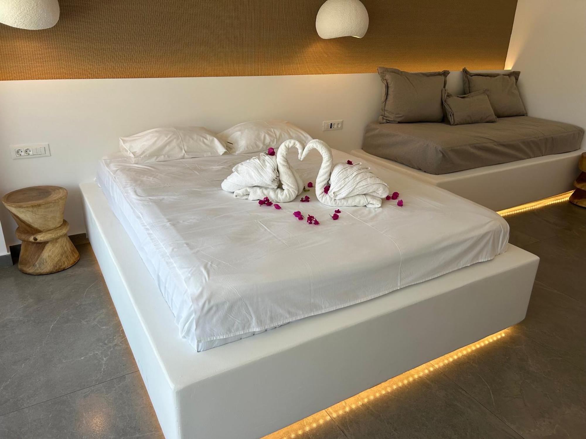 Lambis & Aparthotel