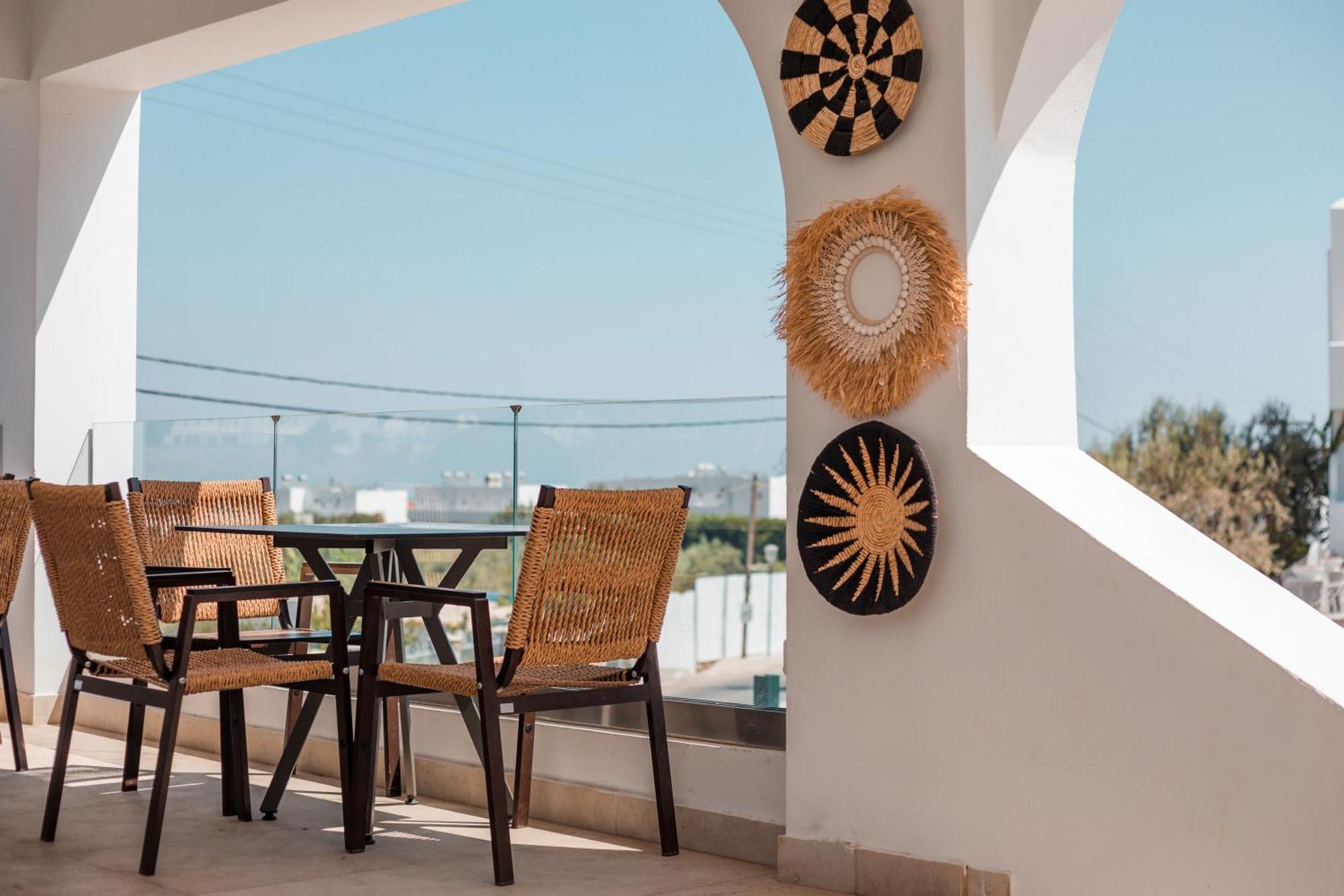 Aparthotel Lambis & Lindos (Rhodes)